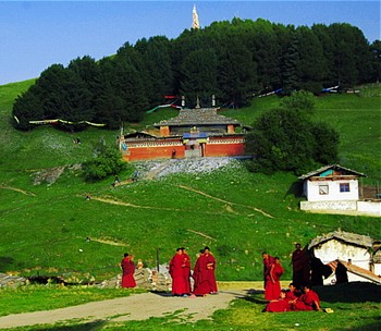 チベットの僧侶