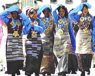 チベットの女性たち